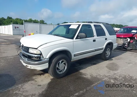 2001 Chevrolet Blazer из США, поврежденный, VIN 1GNDT13W912206512